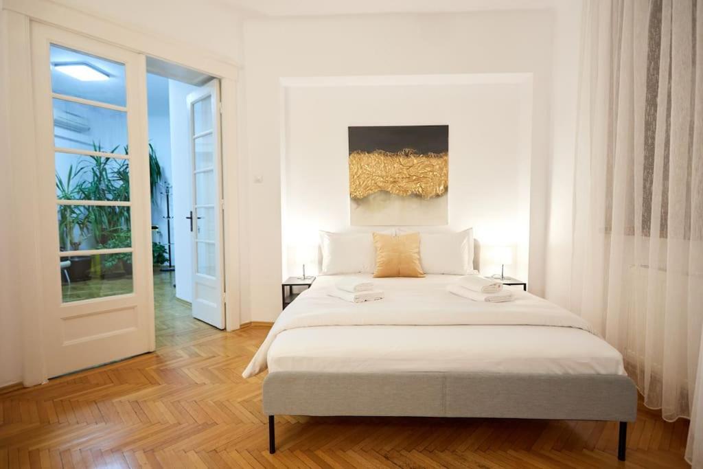 Caragiale Apartment Bukarest Kültér fotó